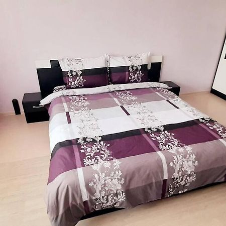 Soc Apartment Close To The Center Бургас Экстерьер фото