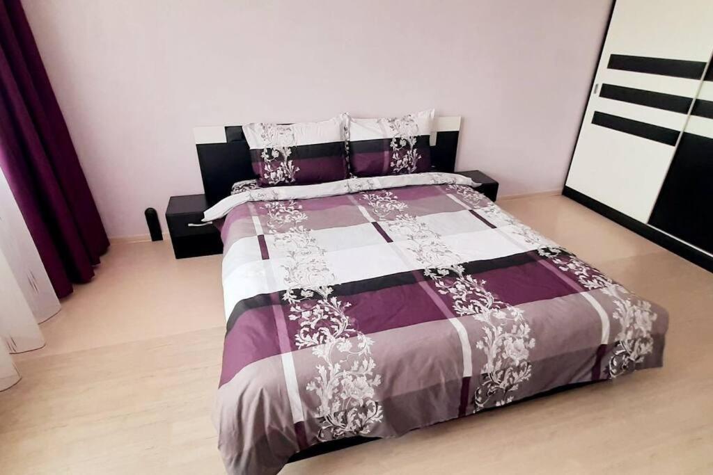 Soc Apartment Close To The Center Бургас Экстерьер фото